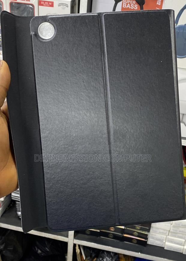 Tab A9 Plus Leather Case · Photo 4