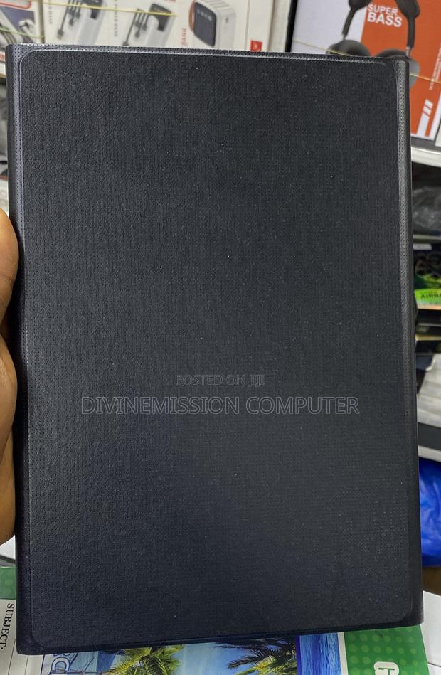 Tab A9 Plus Leather Case · Photo 3