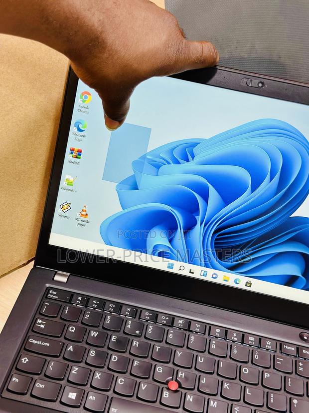 New Laptop Lenovo ThinkPad T480s 8GB Intel Core I5 SSD 256GB · Photo 3