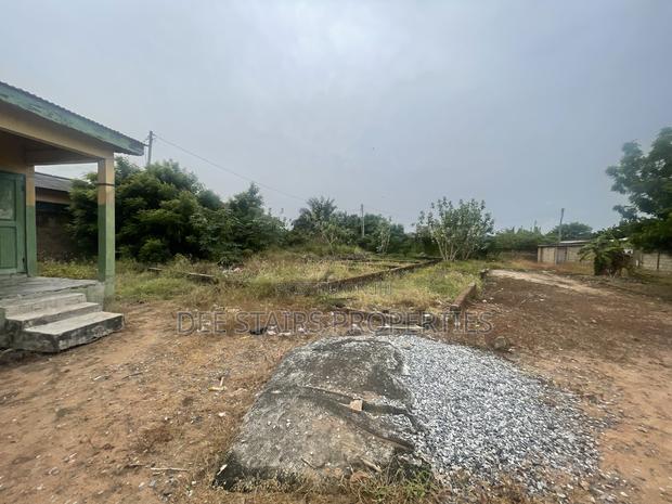 3 Plot of Titled Land for Sale at Teshiegreda Estate · Photo 1