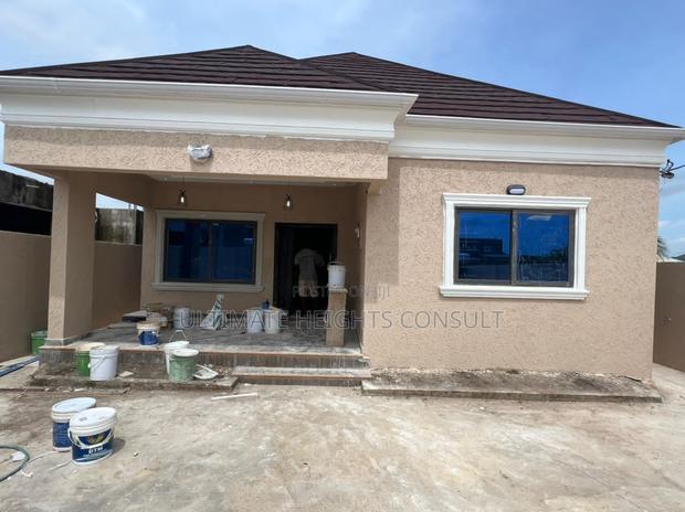 3bdrm House in Ablekuma Odumase for sale