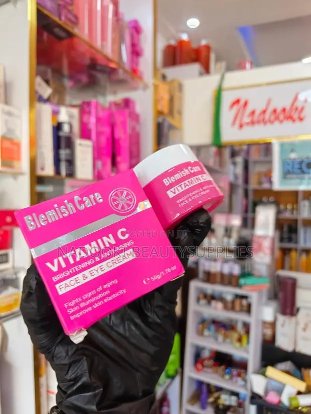 Blemish Care Vitamin C Face Cream · Photo 1
