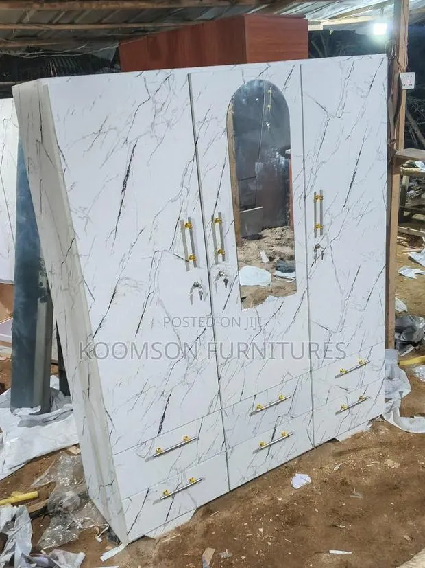 Quality 4in1 With Drawers · Photo 1