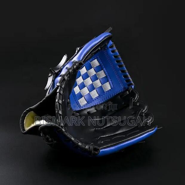Baseball Bats Gloves for Sale · Photo 8