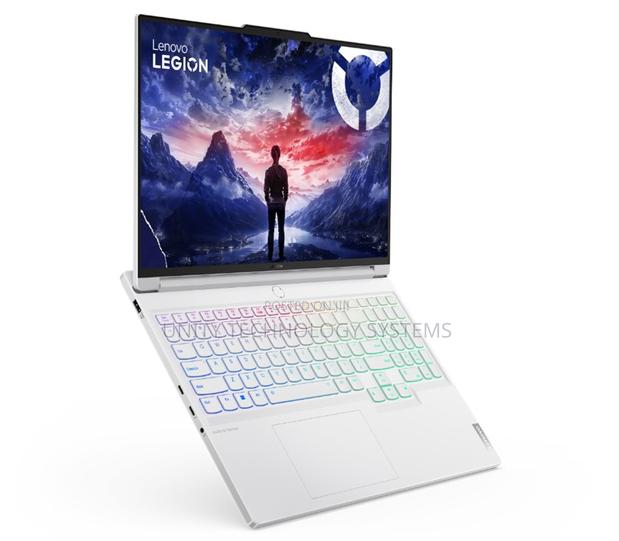 New Laptop Lenovo Legion 7 32GB Intel Core i9 SSD 1T · Photo 4