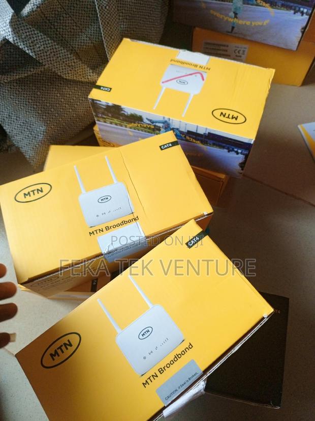 MTN ZLT S20 Universal 4G Sim Router + Power Bank · Photo 3