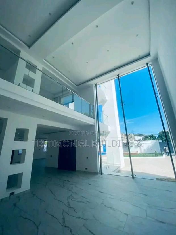 8bdrm House in Testimonial Building, Adjiriganor for sale · Photo 7