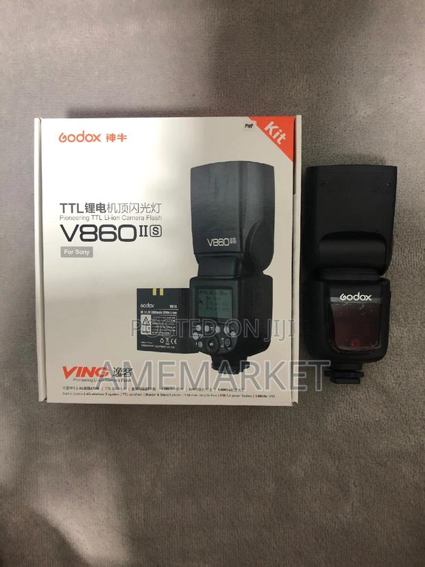 Godox V860ii Speedlight Camera Flash Light · Photo 1