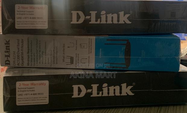 Dlink Dual Band Gigabit Wi-Fi Router AC1200 · Photo 3
