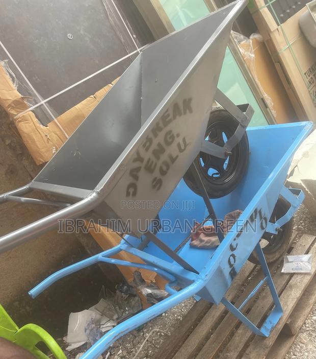 Heavy Duty Industrial Local Wheelbarrow · Photo 1