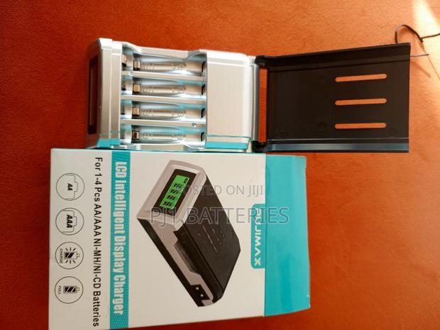 Aa Aaa 4 Slot Digital Battery · Photo 1