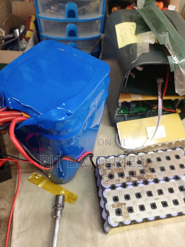 Battery Pack Building Spot Welding · Photo 5