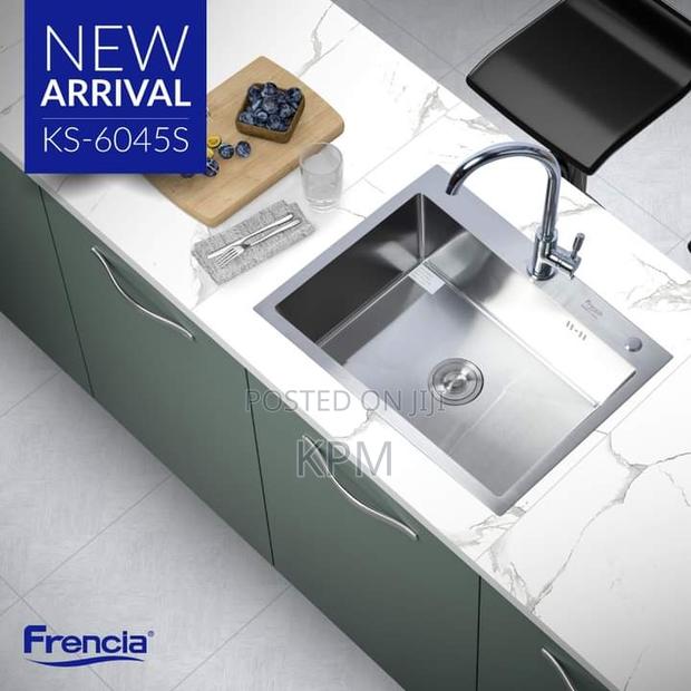 Armless Cabinet Kitchen Sink · Photo 2