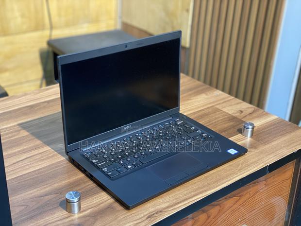 Laptop Dell Latitude 7390 8GB Intel Core I5 SSD 256GB · Photo 4