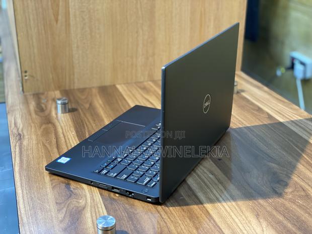 Laptop Dell Latitude 7390 8GB Intel Core I5 SSD 256GB · Photo 3