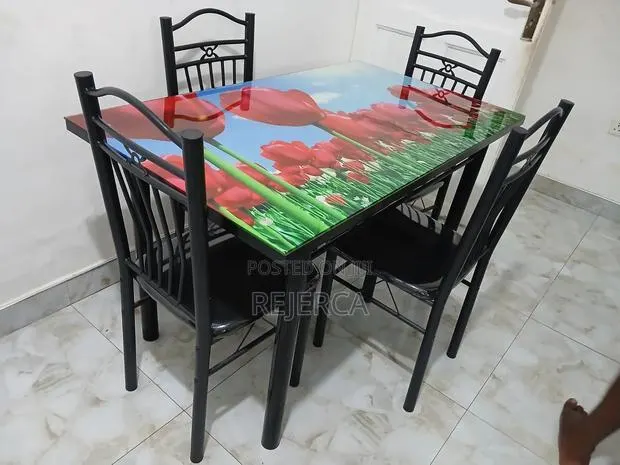 Mordern Dinning Set · Photo 1