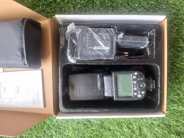 Godox V860ii Speedlight Camera Flash Light · Photo 3