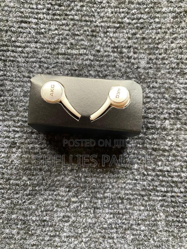 Original Akg Samsung S10 3.5mm Earphones in-Ear Wired Mic · Photo 2