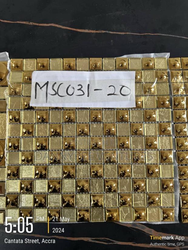 Glossy Mosaic Tiles · Photo 4