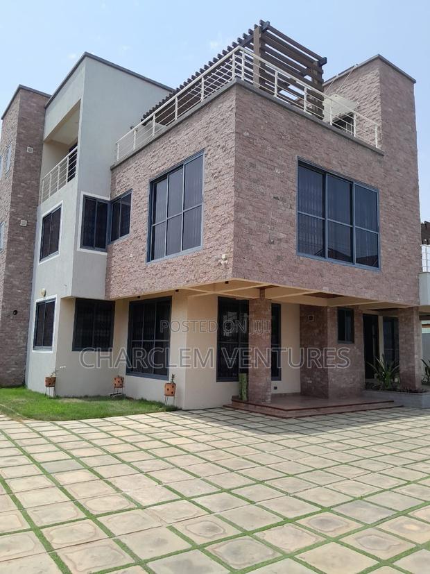 Furnished 5bdrm House in Charclem Ventures, Accra Metropolitan · Photo 1
