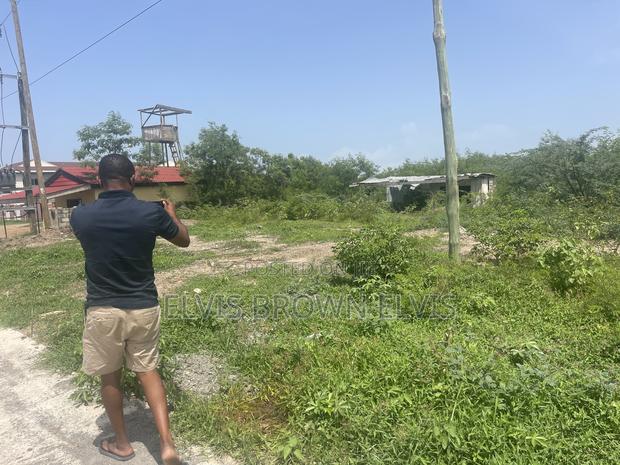 A Roadside Land for Sale at West Trasacco Borteyman · Photo 1