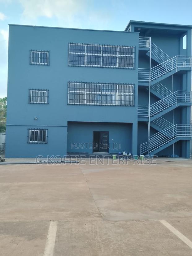 2000 SQM Warehouse at Tema-Kpong for Rent · Photo 4