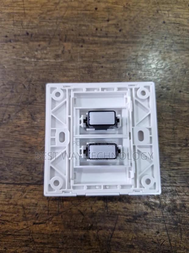 Hdmi Double Wall Socket · Photo 2