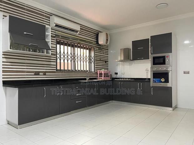 5bdrm House in Testimonial Building, East Legon for sale · Photo 3