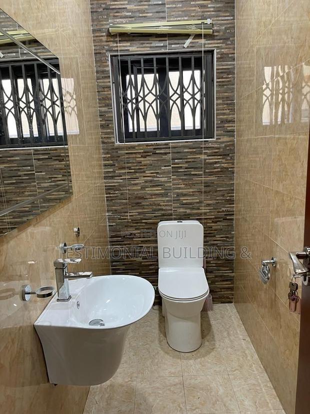 5bdrm House in Testimonial Building, East Legon for sale · Photo 4