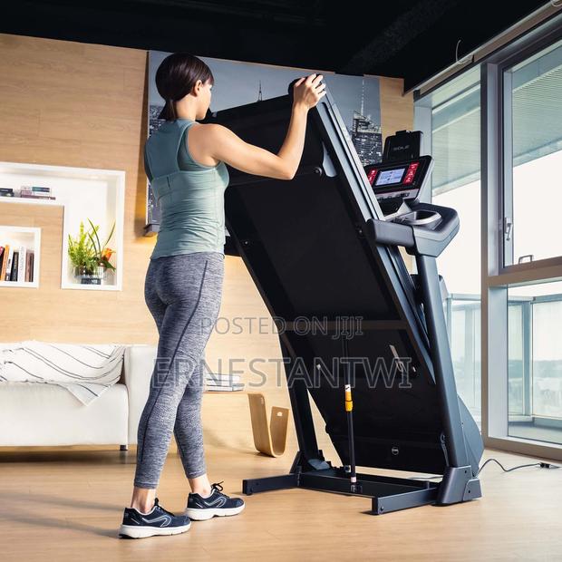 Sole Fitness F63 Folding Treadmill From Uk. · Photo 7