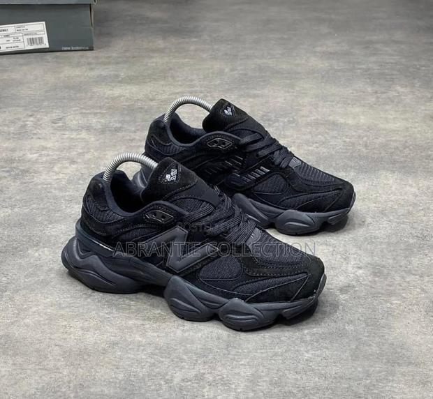 New Balance 9060 · Photo 1