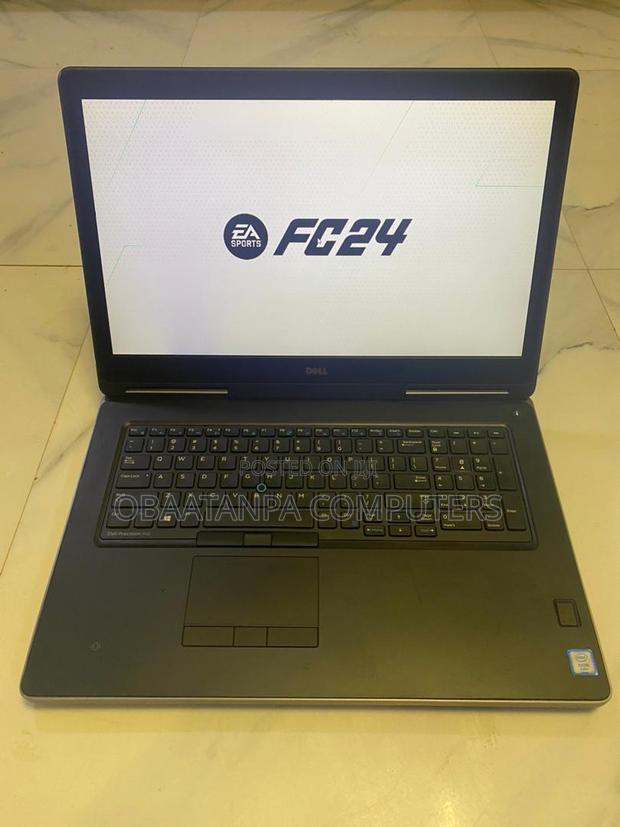 Laptop Dell Precision 7710 16GB Intel Xeon HDD+SSD 256GB · Photo 2
