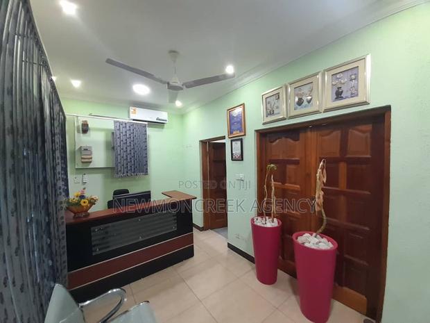 Furnished 4bdrm Bungalow in Spintex,Shell Board, Accra Metropolitan · Photo 5