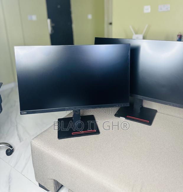 32 Inches Lenovo QHD IPS With Type C · Photo 6