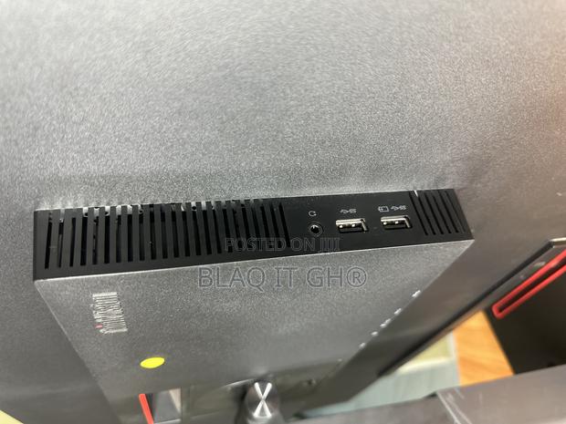 32 Inches Lenovo QHD IPS With Type C · Photo 7