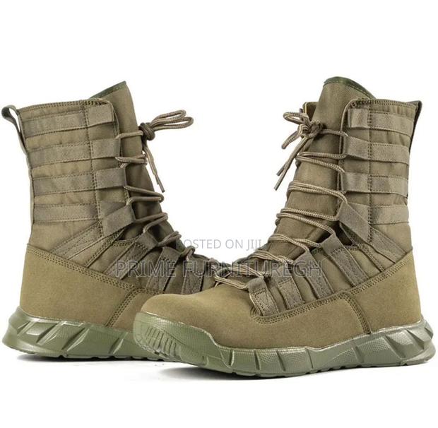 Combat Boot · Photo 1