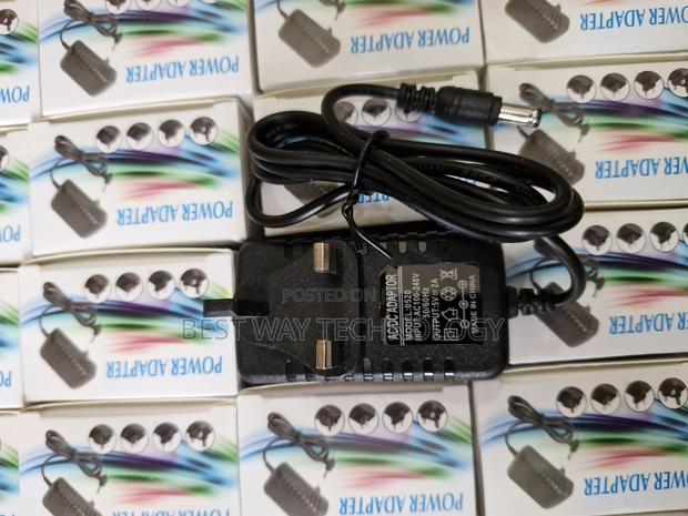 5v /2a Adapter · Photo 2