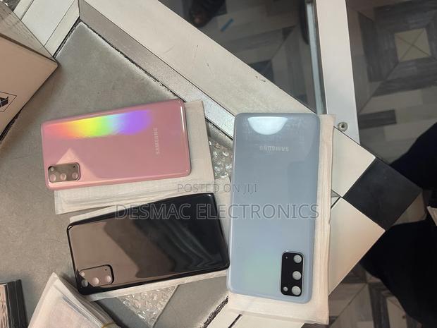 Samsung S20 Back Glass Replacement · Photo 2