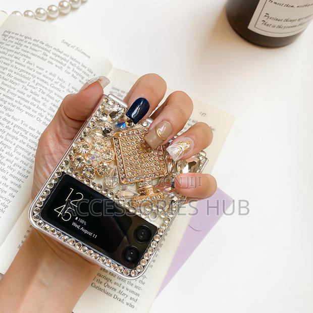 Z Flip 3 4 Luxury Glitter Diamond Rhinestone · Photo 2