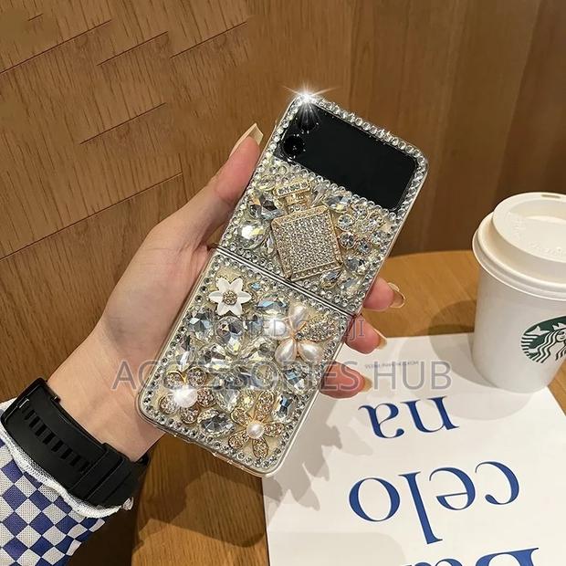 Z Flip 3 4 Luxury Glitter Diamond Rhinestone · Photo 1