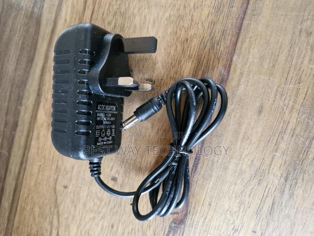 12v 2a Adapter · Photo 1