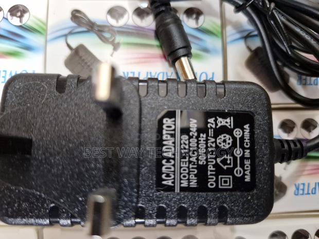 12v 2a Adapter · Photo 3