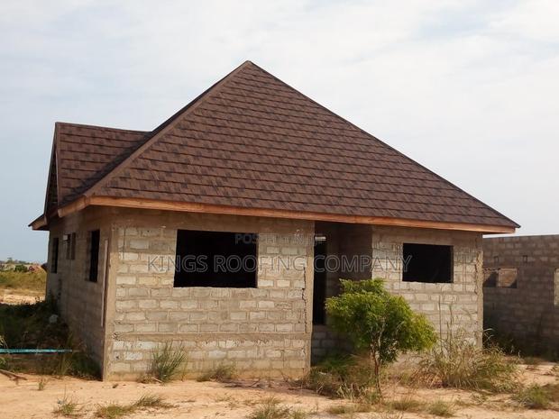 Roofing Sheet Made With Alu-zinc Coated With Stone. · Photo 2