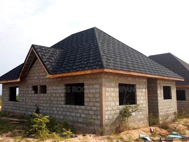 Roofing Sheet Made With Alu-zinc Coated With Stone. · Photo 3