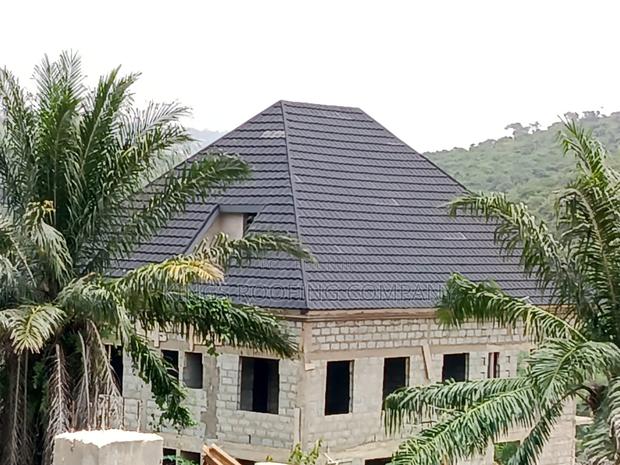 Roofing Sheet Made With Alu-zinc Coated With Stone. · Photo 6