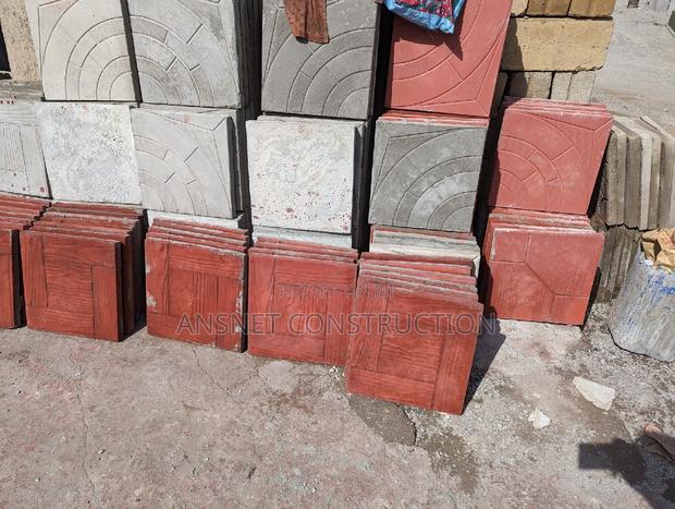 Pavement Tiles · Photo 2