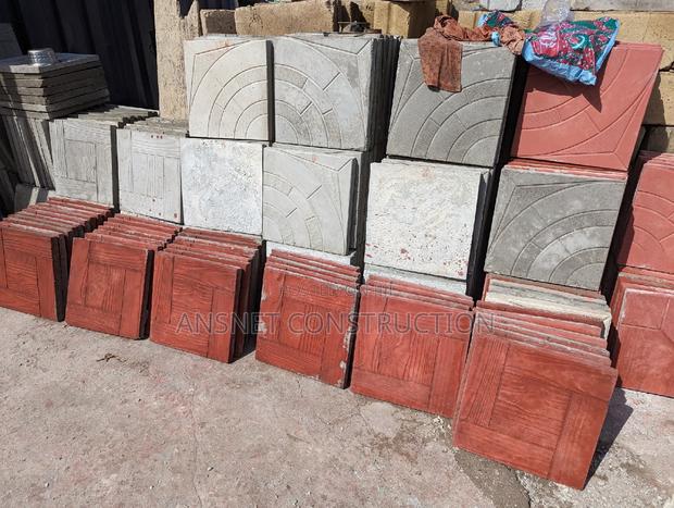 Pavement Tiles · Photo 3