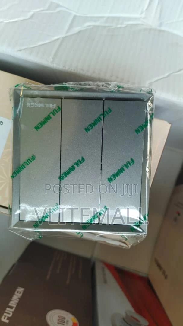 Fulinmen 3gang 2way Switch Grey · Photo 1
