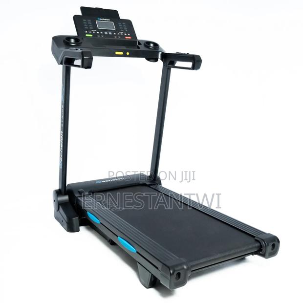 Echelon Stride 20 Power Incline Treadmill · Photo 4