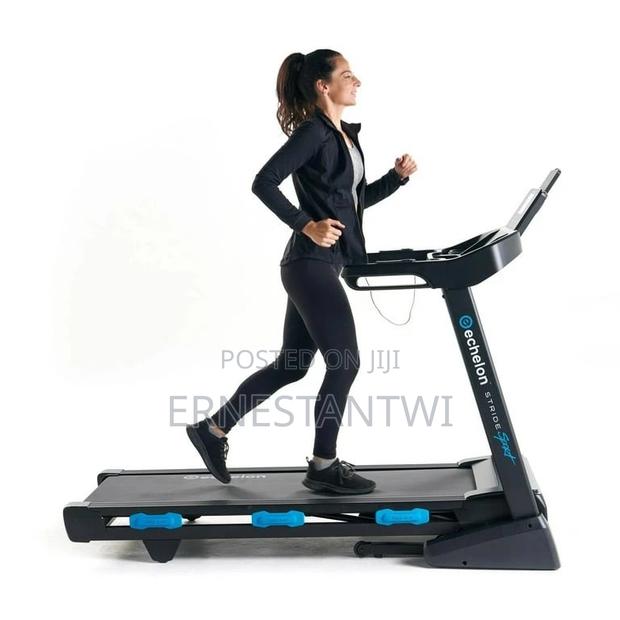 Echelon Stride 20 Power Incline Treadmill · Photo 8